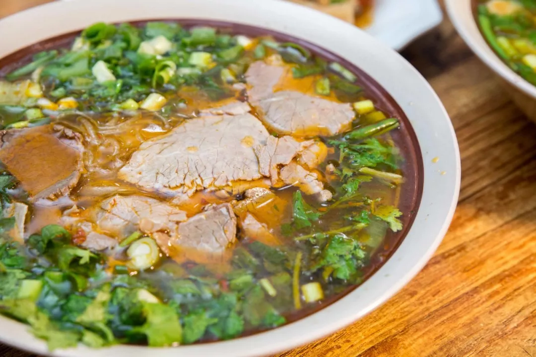 揭秘炊牛翁成本结构:打造美味牛肉火锅的秘密武器